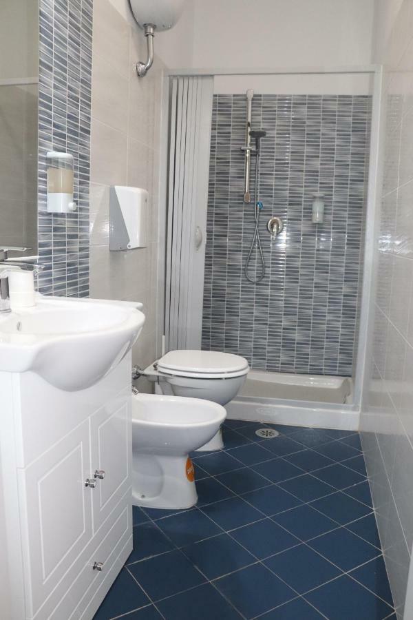 Colosseo Rooms Imperial Рим Екстериор снимка